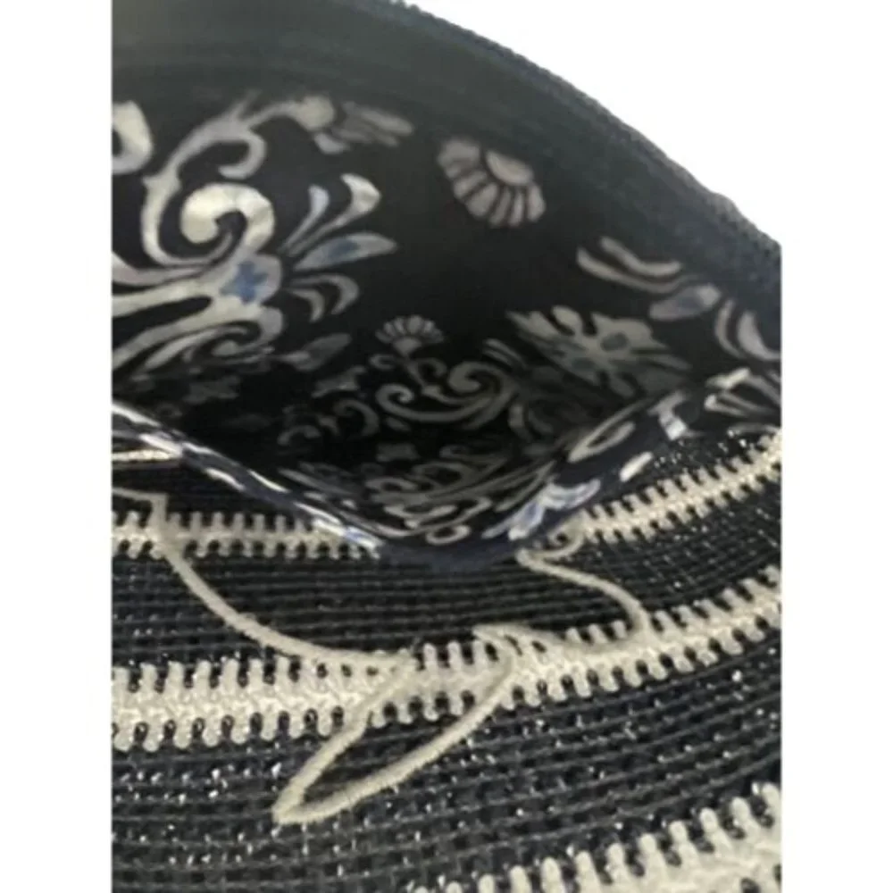 Vera Bradley Straw Bucket Crossbody Bag - Steel Blue Medallion w/Turtle NEW - Picture 8 of 8